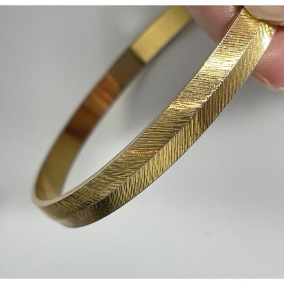 Vintage Monet Gold Plated Bangle Bracelet Etched Design Classic 1970s - Picture 3 of 5